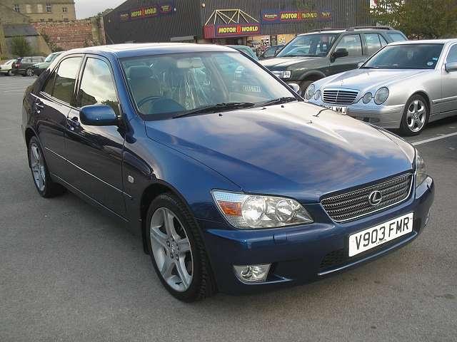 lexusbl.jpg
